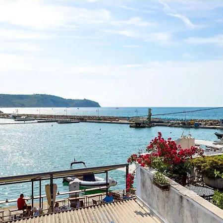 Adriana Seaside Apartment Izola